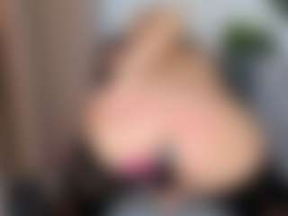 Live cam show with Eire-Spencer - Handjob on CamwithHer