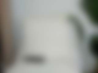 Eire-Spencer MILF webcam performer live streaming