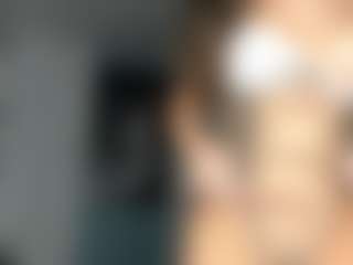 Live cam show with Eire-Spencer - Shaved Pussy on CamwithHer
