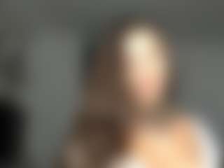 Live cam show with Eire-Spencer - Latina on AdultVida.com
