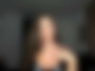 Live cam show with Eire-Spencer - Brown Hair MILF on Camsoda