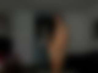Eire-Spencer MILF webcam performer live streaming