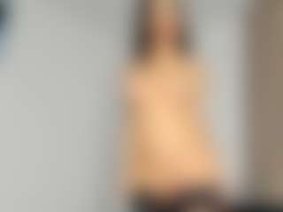 Eire-Spencer MILF webcam performer live streaming