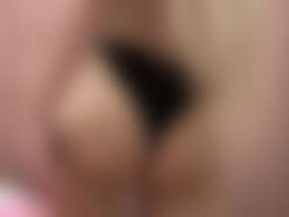 KeiraHarkenreader's Live Sex Cam Show