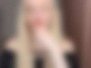 Live cam show with KeiraHarkenreader - Nipple Piercings on Streamer API
