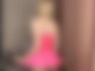 Live cam show with KeiraHarkenreader - Nipple Piercings on Camsoda