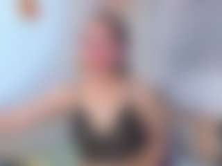 Live cam show with lunaasantamaria - Petite MILF on TeamSkeetLive