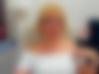Live cam show with LunaxFantasy - Mature on Stripli.com