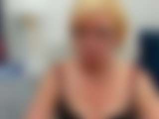 Live cam show with LunaxFantasy - Camel Toe on CamClone