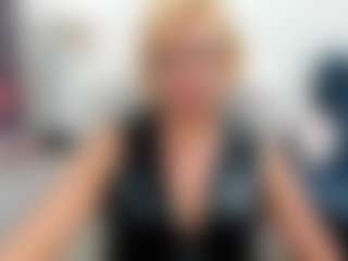Live cam show with LunaxFantasy - Mature on liverealitysex.com