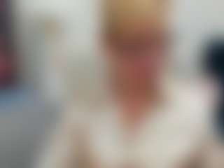 Live cam show with LunaxFantasy - Bedroom on Streamer API