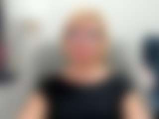 Live cam show with LunaxFantasy - Cougar on Camming Site