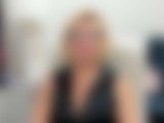 Live cam show with LunaxFantasy - Mature on TastyBlacksLive