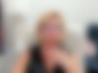Live cam show with LunaxFantasy - Skinny on Camsoda.co