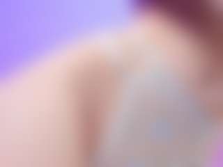 Live cam show with Susan-Blossom - Young Adult on Camsoda