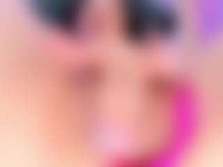 Live cam show with Susan-Blossom - Brown Hair on googirlz