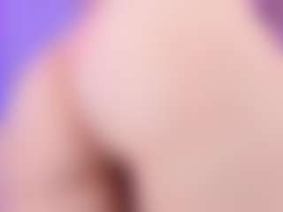 Live cam show with Susan-Blossom - Brown Hair on Camsoda Late Night