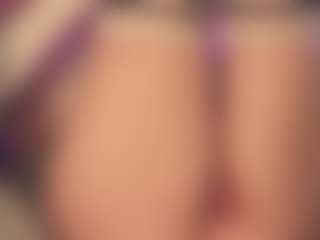 Live cam show with LilianaSky - Fuck Machine on SquirtSoMuch