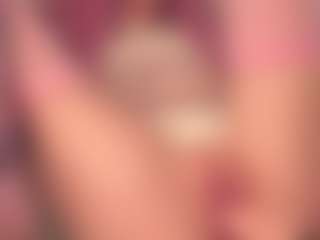 Live cam show with LilianaSky - Skinny on CamSextacy