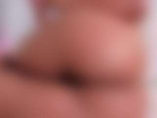 Live cam show with Alena Kenner - Handjob on iamadamtest123.com