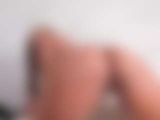Live cam show with Alena Kenner - Ebony on PervPlay.com | colombia