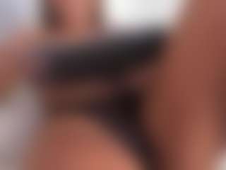Live cam show with Alena Kenner - Ebony on sexylivex.com | colombia
