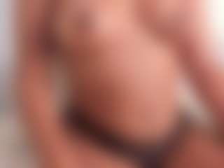 Live cam show with Alena Kenner - Brown Hair on Free Soda