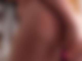 Live cam show with Alena Kenner - Ebony on TastyBlacksLive | colombia