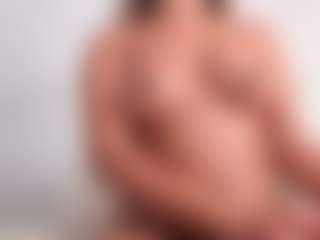 Live cam show with Alena Kenner - Ebony on Camsoda | colombia