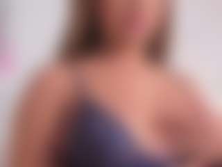 Live cam show with Alena Kenner - Ebony on Cam Slut | colombia