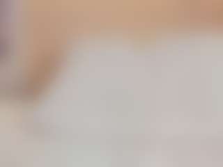 Live cam show with Alena Kenner - Teen (18+) on Uber Horny