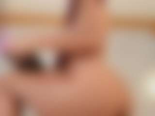Live cam show with Alena Kenner - Brown Hair on SxyPornLive