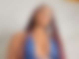 Live cam show with Alena Kenner - Ebony Teen (18+) on Mixed Magazine Live