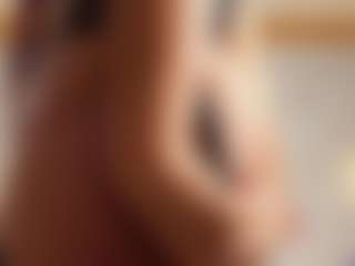 Live cam show with Alena Kenner - Flashing on Gym Cam Girls