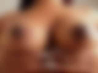 Live cam show with Alena Kenner - BBW on sexylive.show