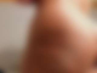 Live cam show with Alena Kenner - Amateur on TastyBlacksLive