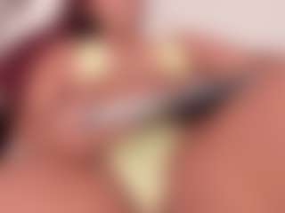 Live cam show with Alena Kenner - Brown Hair Teen (18+) on pussylord.com