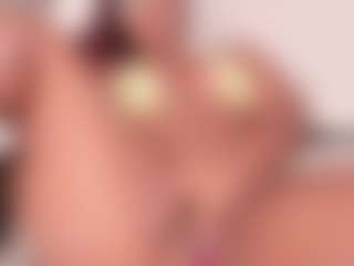 Live cam show with Alena Kenner - Spank Ebony on liverealitysex.com