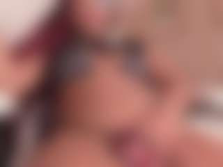 Live cam show with Alena Kenner - Normal on Milfs Live