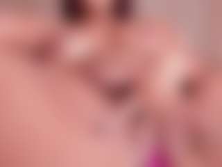 Live cam show with Alena Kenner - Sexy on Camsoda