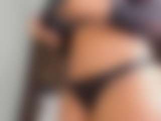Live cam show with Alena Kenner - Ebony on CamClone | colombia