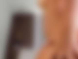 Live cam show with Alena Kenner - Brown Hair on Fling VIP Chat