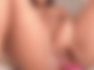 Live cam show with Alena Kenner - Black Toys on Pornisteam.com