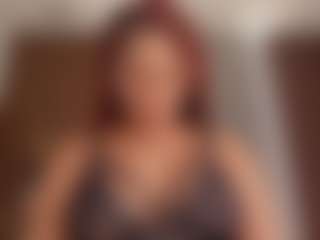 Live cam show with Alena Kenner - Ebony Teen (18+) on Camsoda