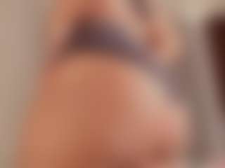 Live cam show with Alena Kenner - Spank Ebony on Camsoda | colombia
