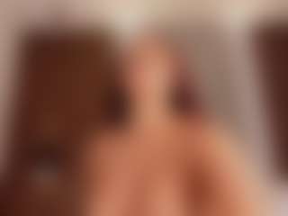 Live cam show with Alena Kenner - Flashing on Soda Cam