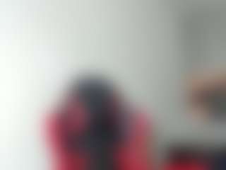 Live cam show with aurablueelove - Petite on Fit Hotties