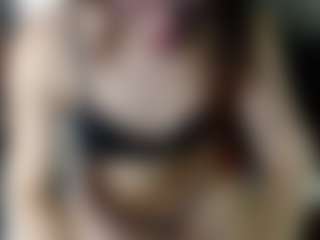 Candy-girl30 MILF webcam performer live streaming