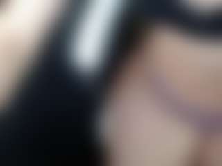 Candy-girl30 MILF webcam performer live streaming