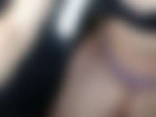 Candy-girl30 MILF webcam performer live streaming